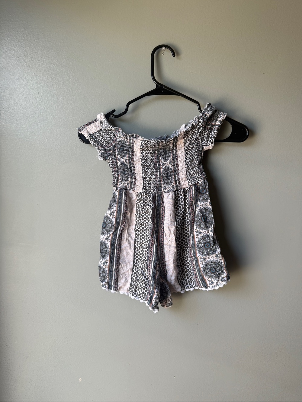 Girls Smocked Off Shoulder Romper Boho Floral Paisley Print Size S 6/6X